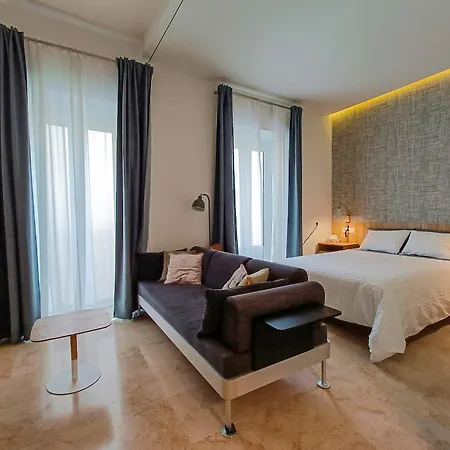 White Suite Alameda Seville Exterior photo